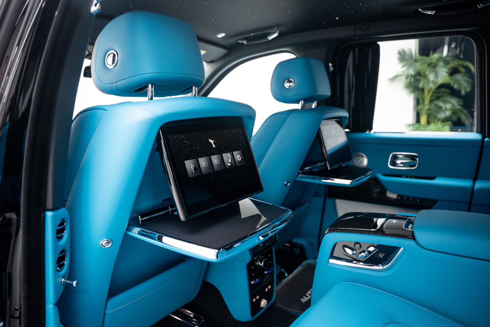 2025 ROLLS ROYCE CULLINAN |BLACK BADGE | BESPOKE AUDIO SYSTEM | FULL OPTION